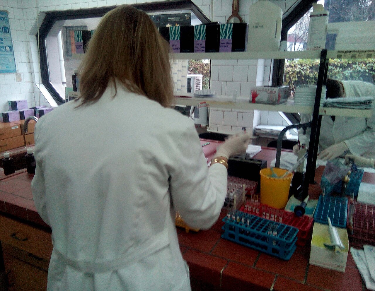 laboratory science (foto: Делфина / CC BY-SA 4.0, Wikimedia Commons)