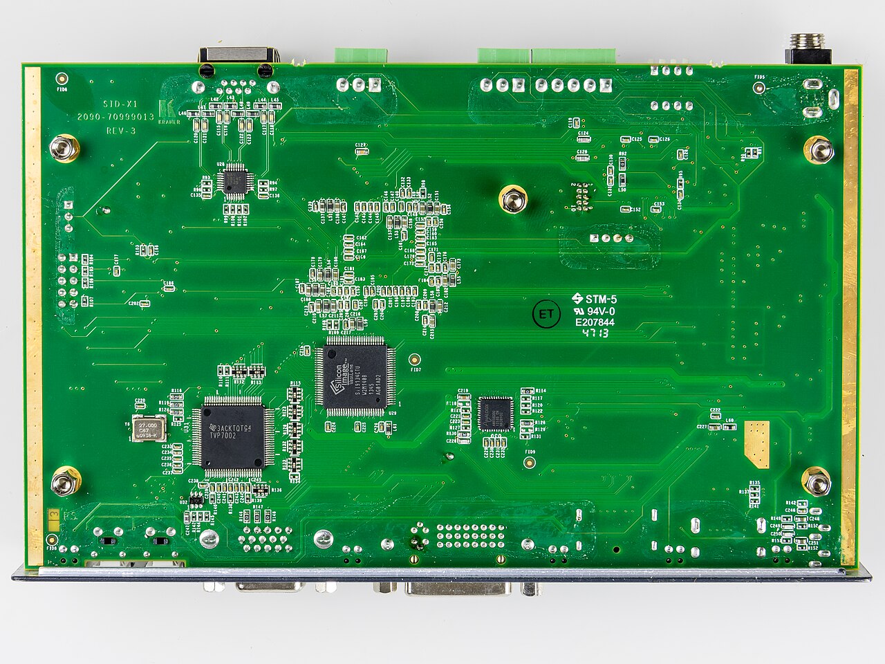circuit board electronics (foto: Raimond Spekking / CC BY-SA 4.0, Wikimedia Commons)